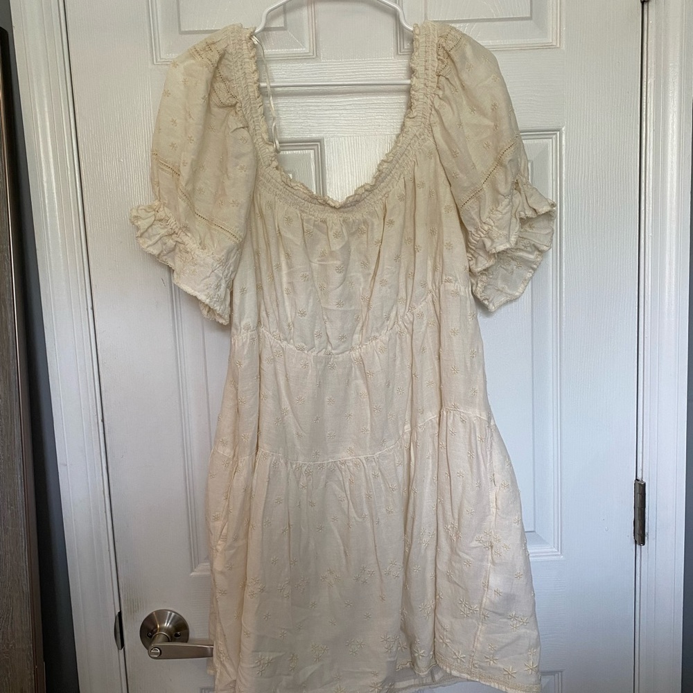 Cream EUC Babydoll style Boho dress